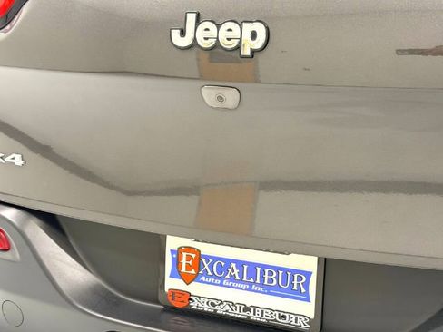 Used 2016 Jeep Cherokee Limited w/ Trailer Tow Group AWD/4WD image 15