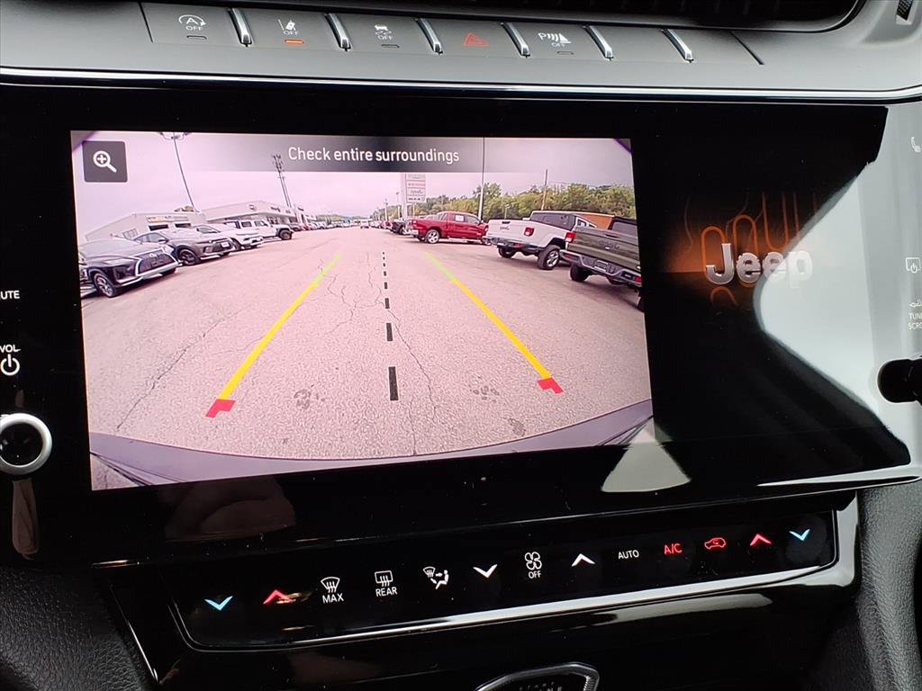 New 2027 Jeep Grand Cherokee Altitude AWD/4WD image 30