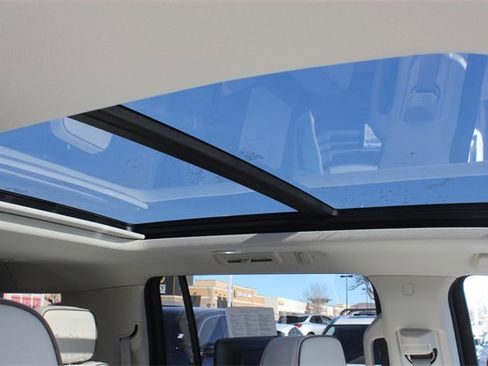 Used 2024 GMC Yukon XL Denali w/ Denali Reserve Package image 5