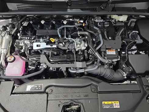 Used 2025 Toyota Prius Plug-In Hybrid image 12
