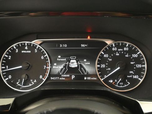 Used 2022 Nissan Pathfinder SL image 6