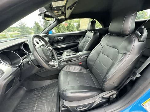 Used 2017 Ford Mustang Premium RWD image 18
