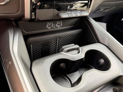 New 2026 RAM 1500 4x4 Crew Cab image 13