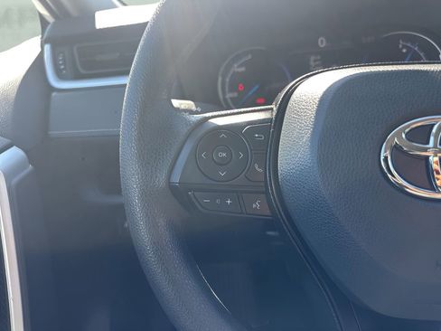 Used 2025 Toyota RAV4 XLE image 14