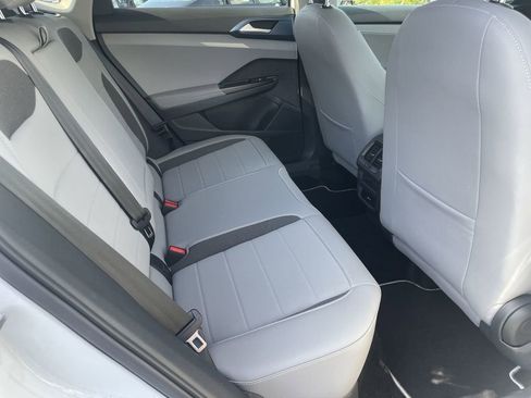 Certified 2024 Volkswagen Taos SE AWD/4WD image 23