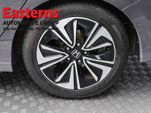 Used 2017 Honda Civic EX-T image 8