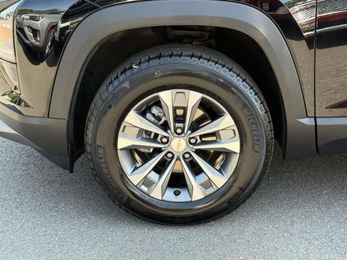 Certified 2026 Chevrolet Equinox LT w/ Convenience Package II AWD/4WD image 8
