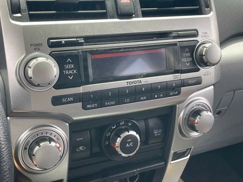 Used 2012 Toyota 4Runner SR5 w/ Convenience Pkg image 10