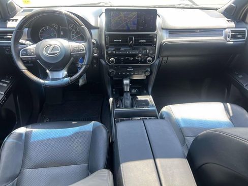 Used 2023 Lexus GX 460 Luxury w/ Sport Design Package AWD/4WD image 13