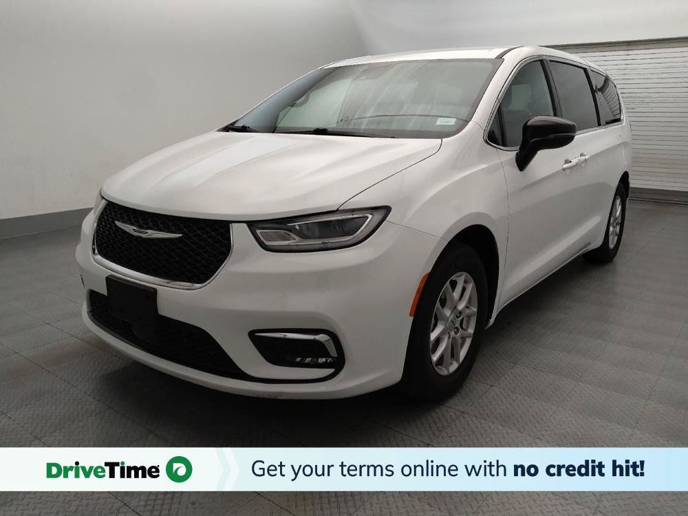 Used 2024 Chrysler Pacifica Touring FWD image 1