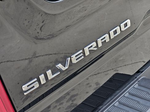 Used 2025 Chevrolet Silverado 1500 High Country w/ Technology Package AWD/4WD image 28