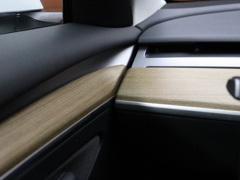 Used 2023 Tesla Model 3 Standard Range RWD image 47