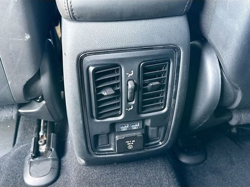 Used 2020 Jeep Grand Cherokee Limited image 19