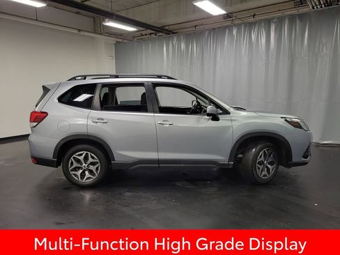 Used 2023 Subaru Forester Premium AWD/4WD image 9