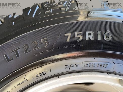 Used 2024 Chevrolet Express 3500 Thermo King 16 Foot Reefer Box w/ Power Convenience Package image 22