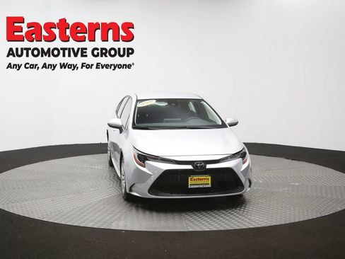 Used 2021 Toyota Corolla LE w/ Carpet Mat Package (TMS) FWD image 50