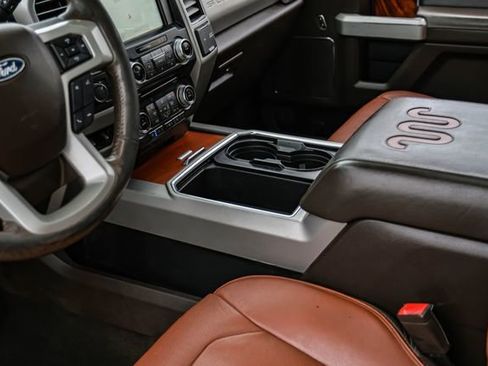 Used 2018 Ford F250 King Ranch w/ King Ranch Ultimate Package AWD/4WD image 31