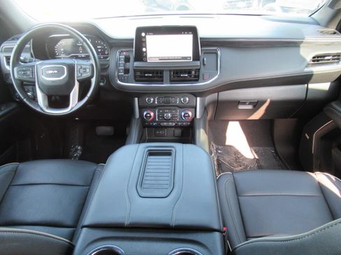 Used 2022 GMC Yukon SLT w/ SLT Luxury Package RWD image 12