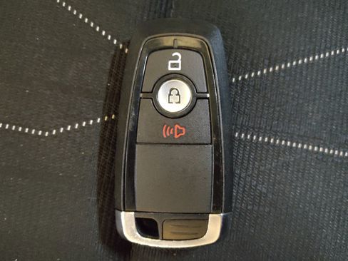 Used 2019 Ford EcoSport SE w/ SE Convenience Package image 32