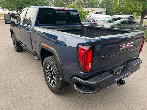 Used 2021 GMC Sierra 2500 AT4 w/ AT4 Premium Plus Package AWD/4WD image 2