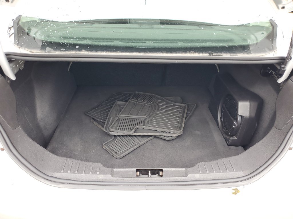 Used 2018 Ford Focus SEL w/ Cold Weather Package FWD image 7