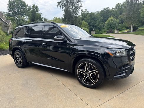 Used 2022 Mercedes-Benz GLS 450 4MATIC w/ AMG Line Exterior image 8