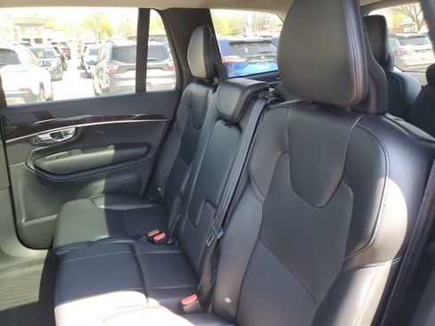 Used 2018 Volvo XC90 T5 Momentum w/ Convenience Package FWD image 31