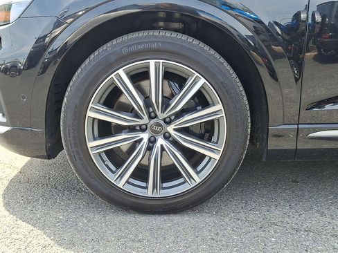 Used 2023 Audi SQ8 Prestige AWD/4WD image 16