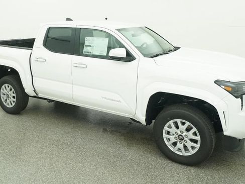 New 2026 Toyota Tacoma SR5 RWD image 84