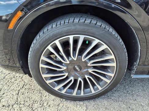 Used 2021 Lincoln Corsair AWD w/ Sport Package image 21