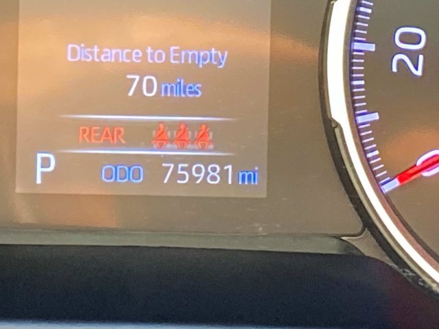 Used 2022 Toyota RAV4 LE FWD image 17
