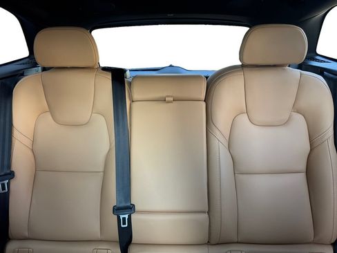 Certified 2023 Volvo XC60 B5 Ultimate AWD/4WD image 25