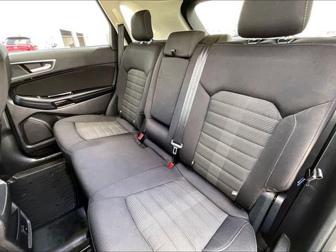 Used 2018 Ford Edge SEL image 19