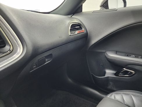 Used 2018 Dodge Challenger SRT Hellcat image 14