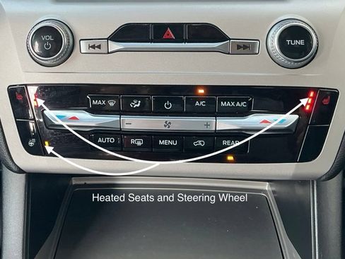 Used 2024 Ford Explorer XLT w/ Equipment Group 202A AWD/4WD image 15