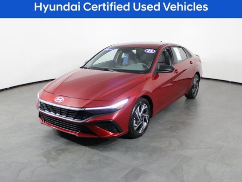 Certified 2025 Hyundai Elantra Sport image 2