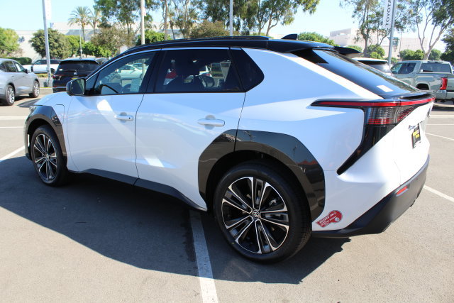 Certified 2023 Toyota bZ4X FWD w/ Weather Package image 8