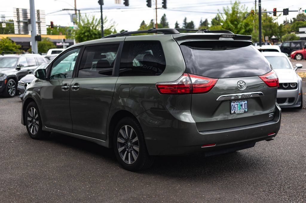 Used 2020 Toyota Sienna Limited AWD/4WD image 9