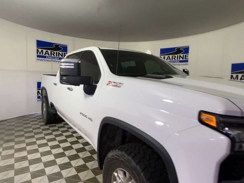 Used 2024 Chevrolet Silverado 2500 LTZ w/ LTZ Convenience Package AWD/4WD image 4