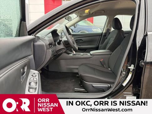 Used 2025 Nissan Sentra S image 13