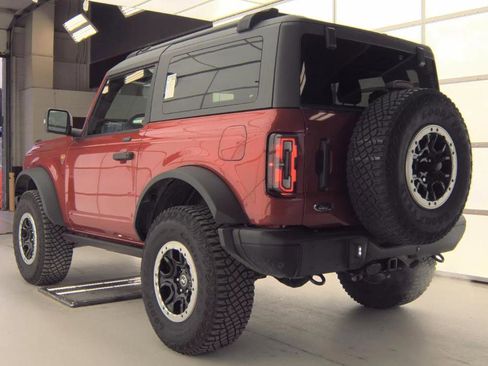 Used 2024 Ford Bronco Badlands w/ Sasquatch Package image 9