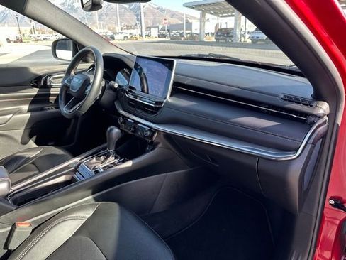 Used 2022 Jeep Compass Limited image 19