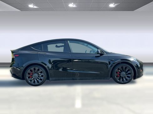 Used 2022 Tesla Model Y Performance AWD/4WD image 7