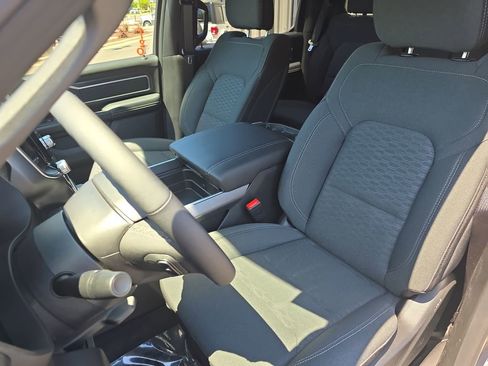 New 2026 RAM 1500 4x4 Crew Cab image 15