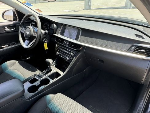 Used 2020 Kia Optima LX image 5