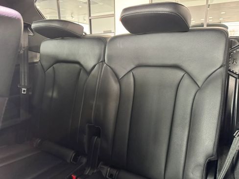 Used 2017 Audi Q7 3.0T Prestige image 22