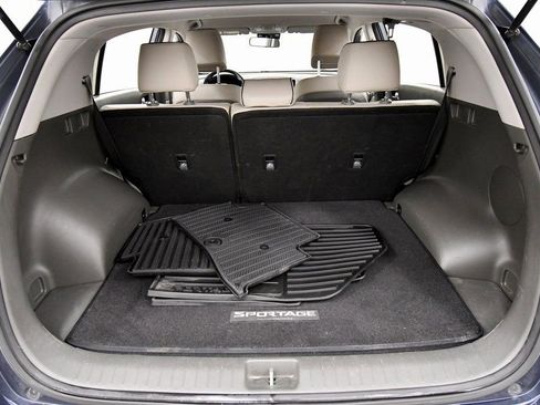 Used 2017 Kia Sportage EX image 7