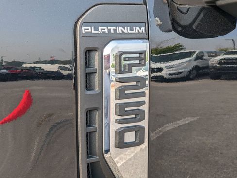 Used 2024 Ford F250 Platinum w/ FX4 Off-Road Package AWD/4WD image 28