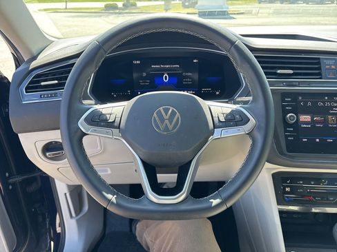 Used 2023 Volkswagen Tiguan SE FWD image 21