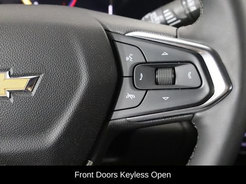 Used 2025 Chevrolet Trax LT w/ Driver Confidence Package FWD image 9